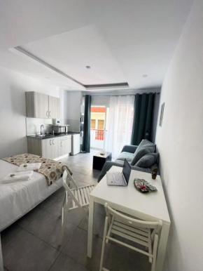 Stylish Studio Gio 211